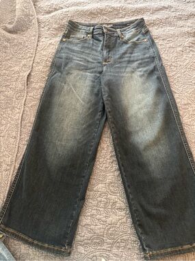 Judy Blue Wide-Leg Jeans in Faded Blue Wash